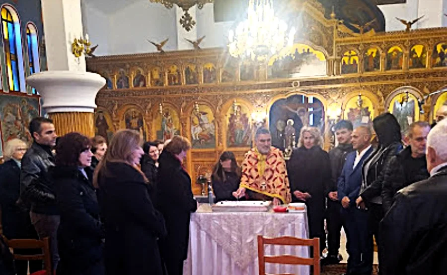 Στην ενορία Μαυρουδίου ενωμένοι οι πιστοί έκοψαν τη βασιλόπιτα
