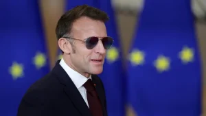 Μακρόν σε Τραμπ: «Απαράδεκτες» οι δηλώσεις για τους στρατιώτες του ΝΑΤΟ