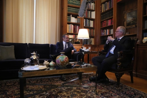 Συνάντηση Μητσοτάκη – Τασούλα: Πρώτη προτεραιότητα παραμένει το εθνικό συμφέρον (βίντεο)