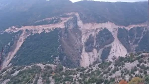 Δρόμος Πηγάδια-Πλάκα: “Καταρράκτες” μπαζών καταλήγουν στον Άραχθο (βίντεο)
