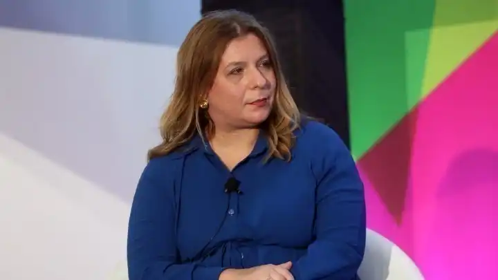 Αγωγή για προσβολή προσωπικότητας εναντίον της Ζ. Κωνσταντοπούλου κατέθεσε σήμερα η Μ. Συρεγγέλα