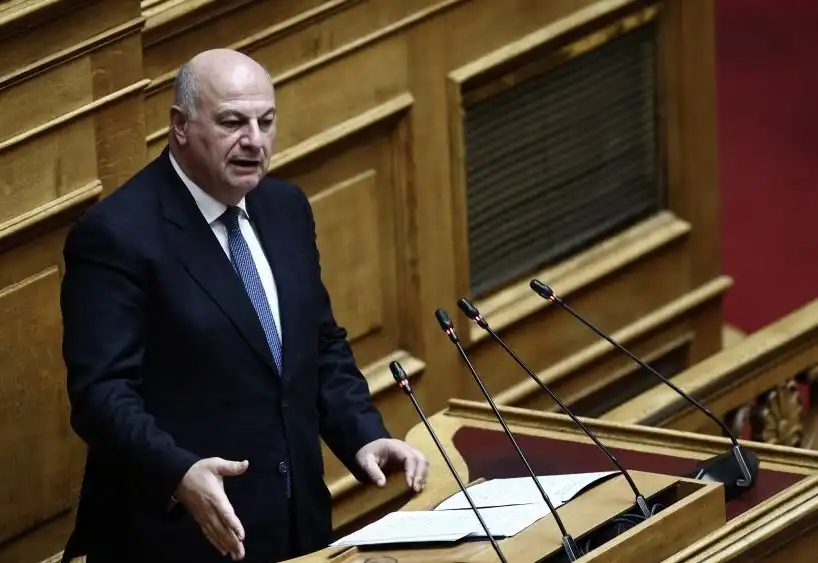 Κώστας Τσιάρας: Δεν υπάρχει εγκεκριμένο εμβόλιο για την ευλογιά στην Ε.Ε. – Η επίσημη απάντηση του Ευρωπαίου Επιτρόπου Βάρχελι