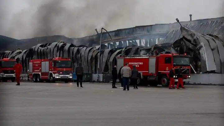Βιολάντα: «Στοπ» στις έρευνες στο εργοστάσιο – Φόβοι για νέα έκρηξη