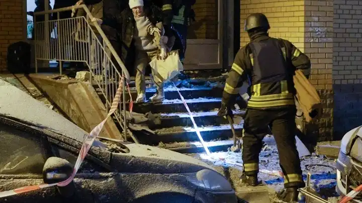 Ουκρανικός στόχος επλήγη με ρωσικό υπερηχητικό πύραυλο Ορέσνικ – Χωρίς ρεύμα 500.000 Ρώσοι εξαιτίας ουκρανικής επίθεσης