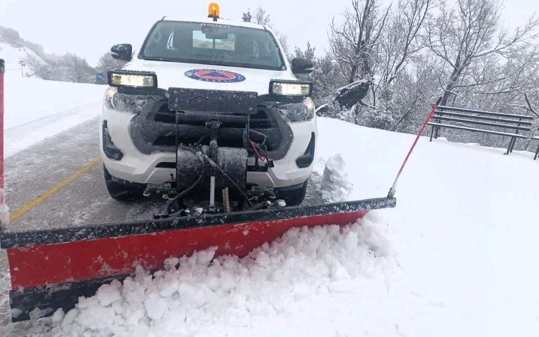 Σε επιφυλακή ο Δήμος Ιωαννιτών λόγω παγετού – Συνεχείς ρίψεις αλατιού και αποχιονισμοί