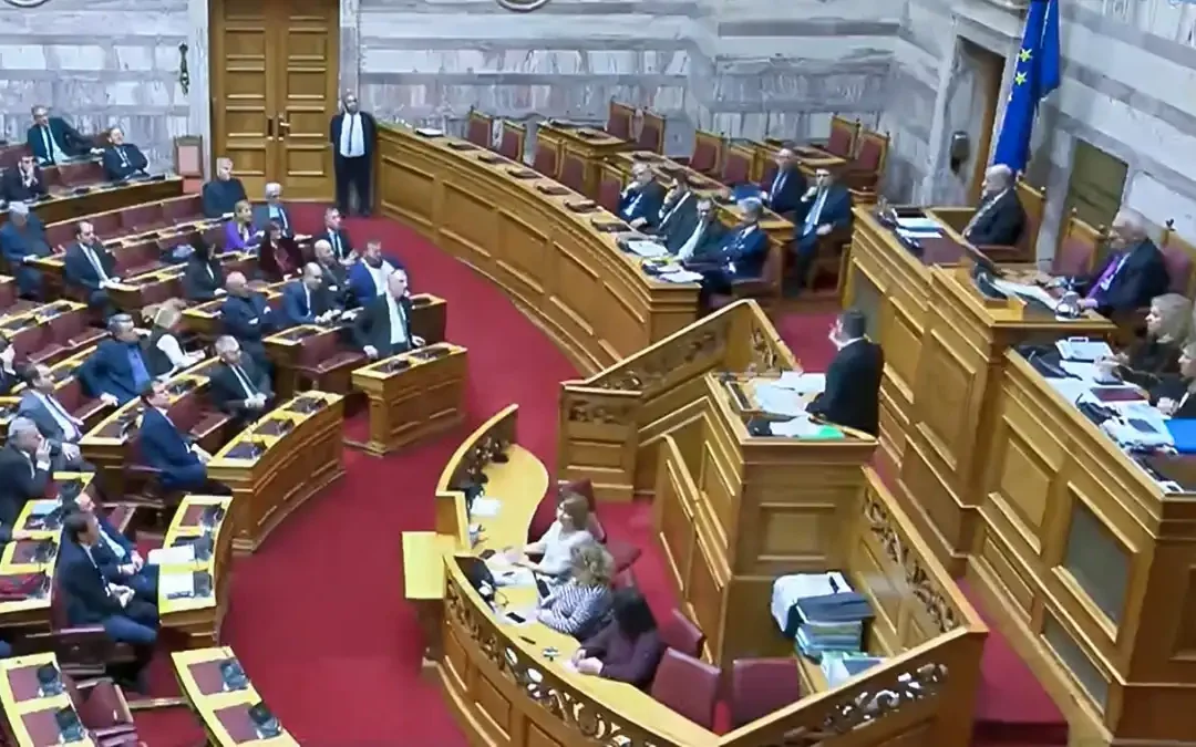 “Κόντρα” Ανδρουλάκη-Μητσοτάκη για την ενέργεια (βίντεο)