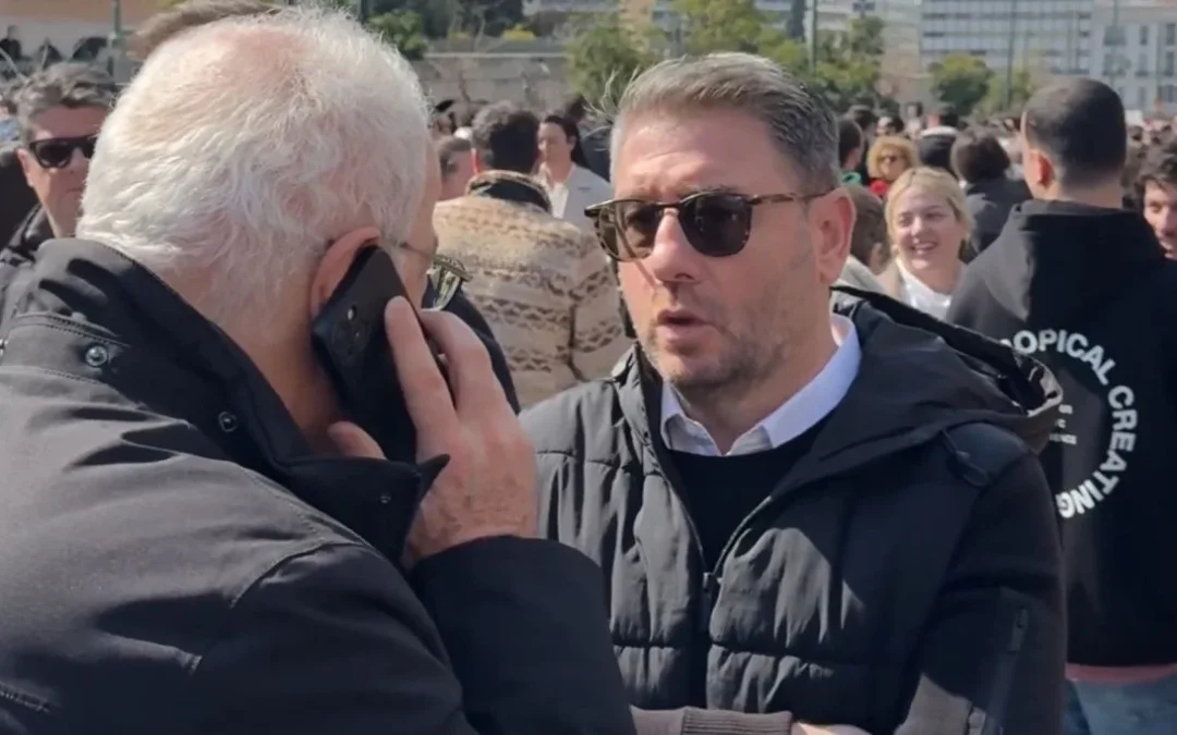 Στο Σύνταγμα ο Ανδρουλάκης για τα Τέμπη – Μήνυμα για δικαιοσύνη και ευθύνες