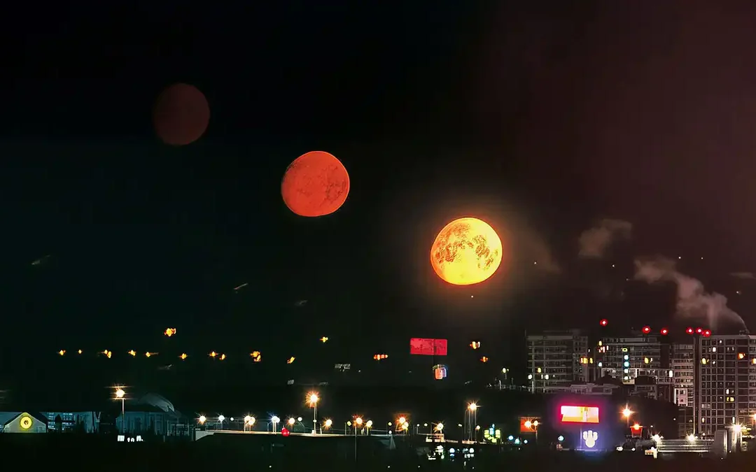 Τρία φεγγάρια στον ουρανό της Μόσχας – Το σπάνιο φαινόμενο της «παρασελήνης»