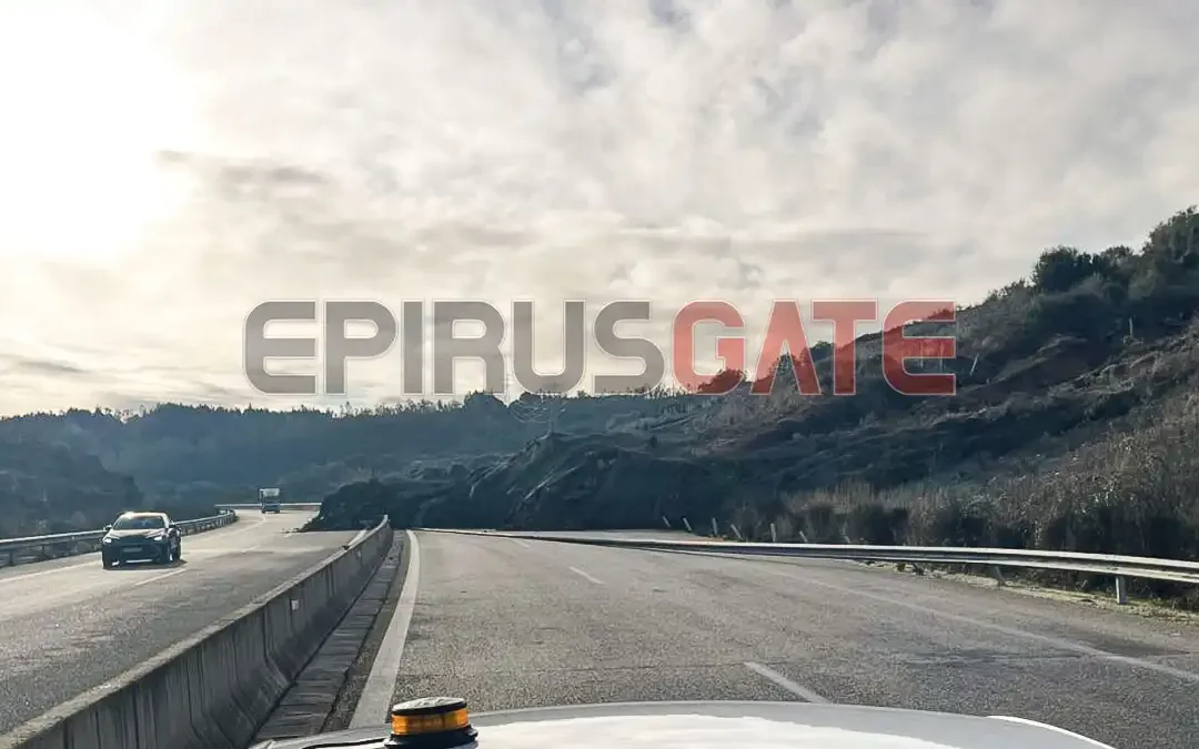 Ο Στ. Καλογιάννης ζητά επίσημη ενημέρωση για την καθίζηση στην Ιόνια Οδό – “Πρέπει να μειωθούν τα διόδια όσο ο δρόμος είναι κλειστός”