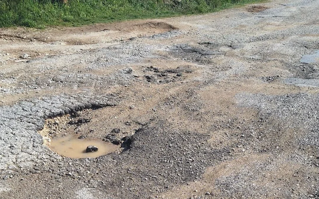 Βουνοπλαγιά: Διαμαρτυρίες για τον δρόμο προς το ΚΤΕΟ – «Έχουμε καταστρέψει τα αυτοκίνητά μας»