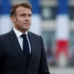 Μακρόν: «Μην εμπιστεύεστε τις δημοσκοπήσεις που δείχνουν νίκη της Λεπέν»