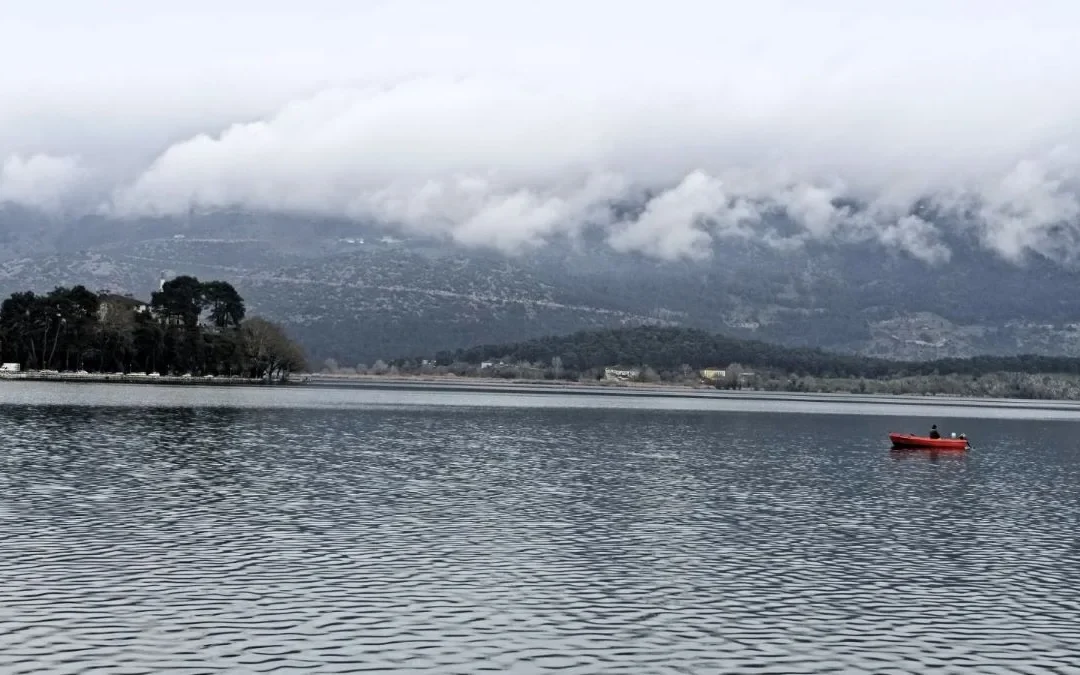 Από τα βουνά της Ηπείρου έως τους ελαιώνες της Μεσσηνίας: Η ζωή πέντε ζευγαριών μακριά από την Αθήνα