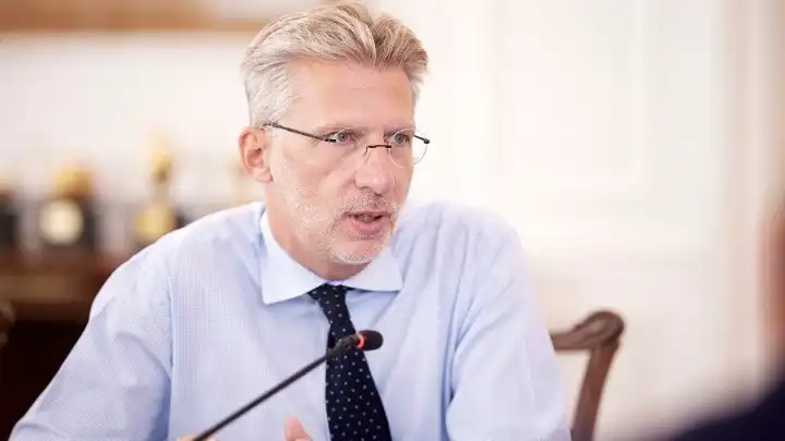 Άκης Σκέρτσος: Αλλάζει τελικά η ελληνική οικονομία; Πέρα από τους «μονόκερους»