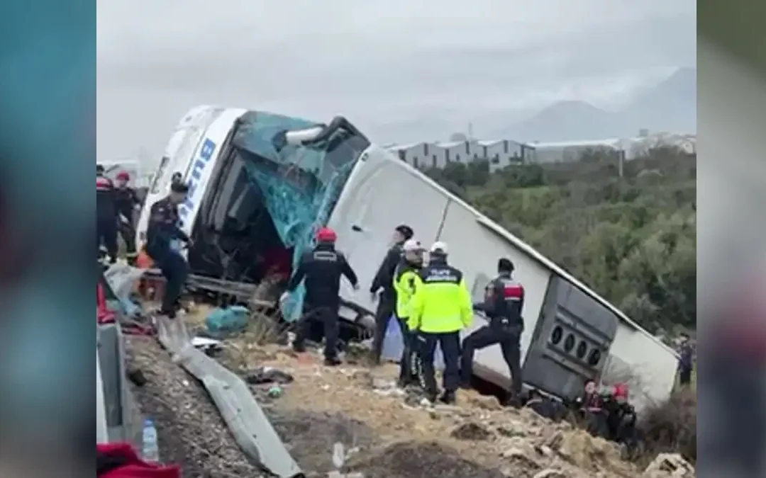 Τουρκία: 9 νεκροί και 26 τραυματίες σε δυστύχημα με λεωφορείο στην Αττάλεια (βίντεο)
