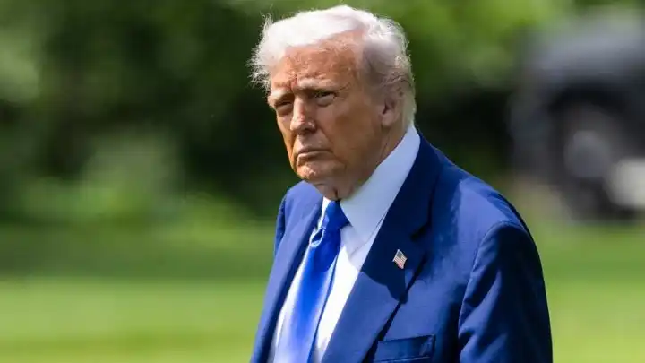 «Φρένο» στους δασμούς Τραμπ από το Ανώτατο Δικαστήριο