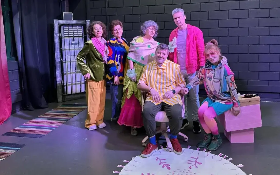 Η Ομάδα Τέχνης Α.Ν. παρουσιάζει τη μαύρη κωμωδία «Τάπερ με Σούσι»