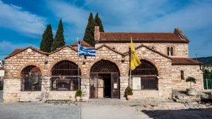 Άρτα: Εγκώμια Επιταφίου στον Ιερό Ναό Αγίας Θεοδώρας με μαθητές και εφηβικό ψαλτικό χορό απόψε