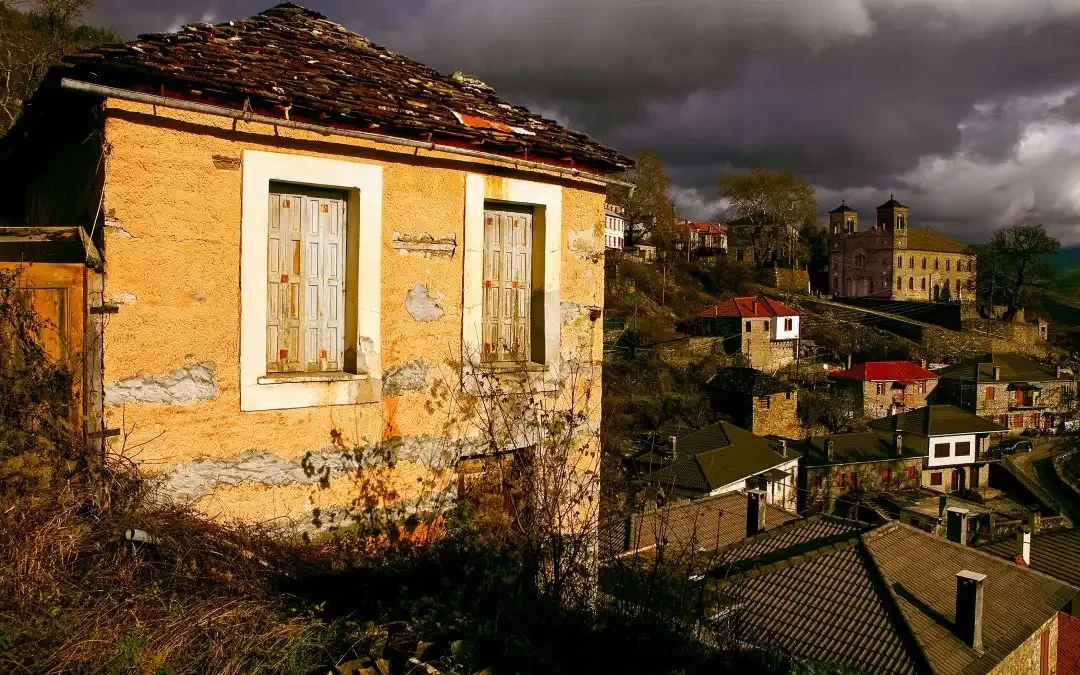 “Within the Familiar Walls of My Past” — Φωτογραφικό λεύκωμα για τα Μαστοροχώρια και την Κόνιτσα