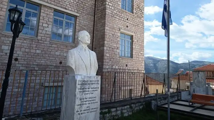 Η λάμψη του Οίκου Bulgari στην Παραμυθιά