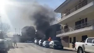 Ιωάννινα: Φωτιά σε δύο πλαστικούς κάδους στην Παπαναστασίου – Άμεση επέμβαση της Πυροσβεστικής