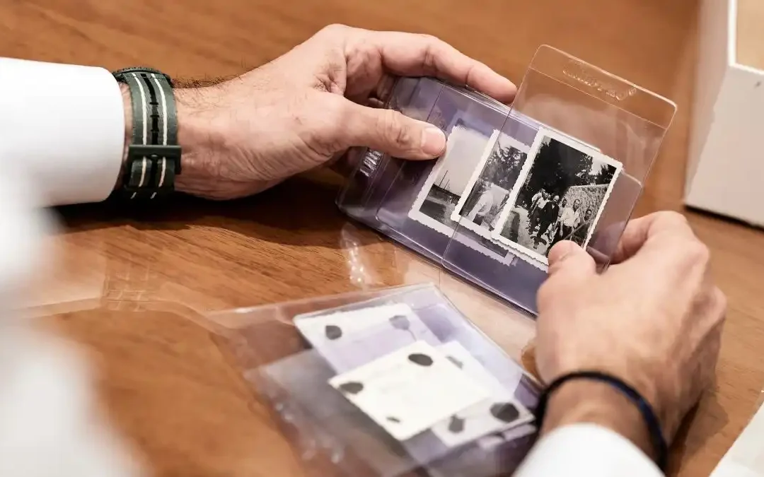 Μητσοτάκης για συλλογή Χόιερ: Μοναδικό τεκμήριο της ναζιστικής θηριωδίας