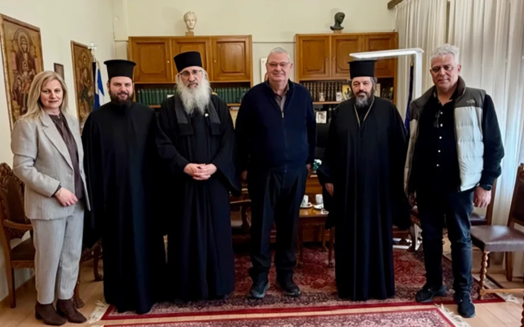 Επίσκεψη του Μητροπολίτη Δρυϊνουπόλεως στον Περιφερειάρχη Ηπείρου – Στο επίκεντρο μνημεία και Μονή Στομίου