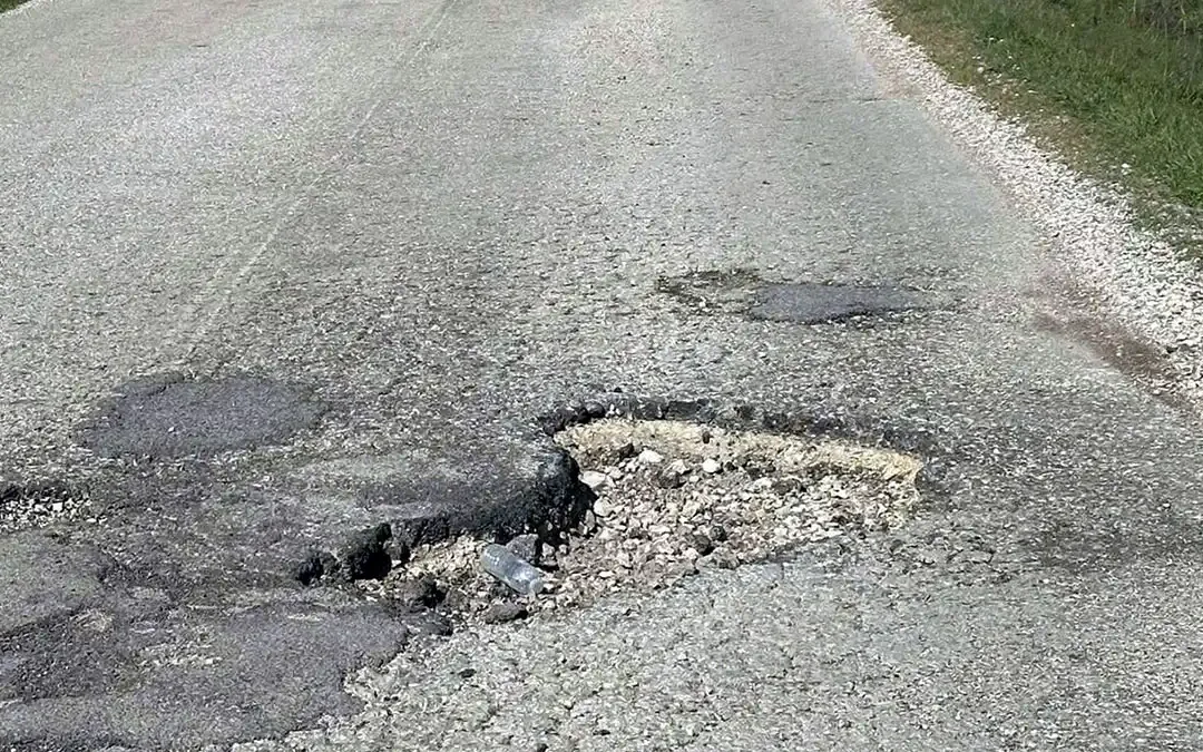 Λακούβες πριν τον κόμβο Ζίτσας παραμένουν για δεύτερο μήνα – Παρέμβαση ζητούν πρόεδροι και πολίτες