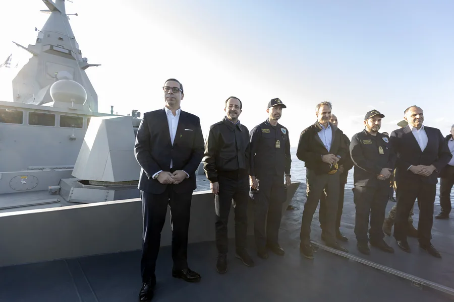 Μητσοτάκης και Χριστοδουλίδης επισκέφθηκαν τη φρεγάτα «Κίμων» στην Κύπρο