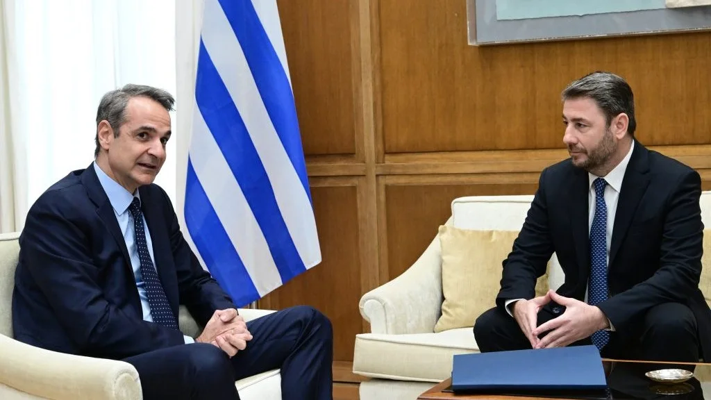 Συνάντηση Μητσοτάκη – Ανδρουλάκη για τις εξελίξεις στη Μέση Ανατολή