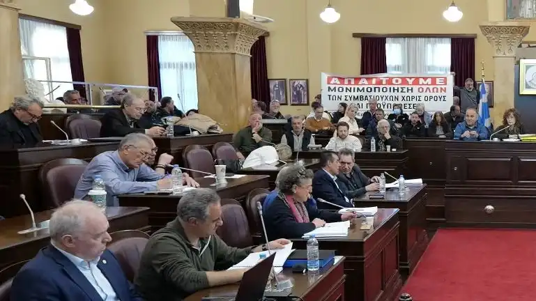 Δημοτικό Συμβούλιο Ιωαννίνων: Ένταση για την καθαριότητα και τις “θεσμικές απρέπειες” της δημ. αρχής