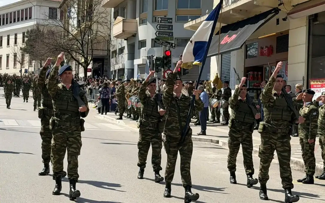 Ιωάννινα: Με καλό καιρό και εντυπωσιακή η μαθητική και στρατιωτική παρέλαση της 25ης Μαρτίου – Οι δηλώσεις των επισήμων (βίντεο – φωτογραφίες)