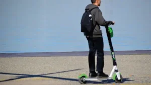 Ηλεία: Νεκρός 13χρονος με πατίνι – Γιαννάκος: «Σκοτώστρες της ασφάλτου» (video)