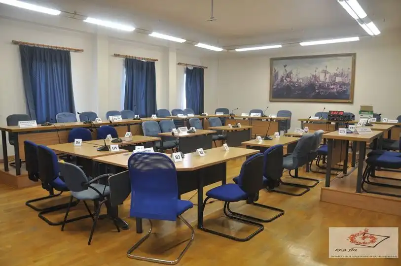 Δημοτικό Συμβούλιο Πρέβεζας: Σφοδρή σύγκρουση για τον τουρισμό