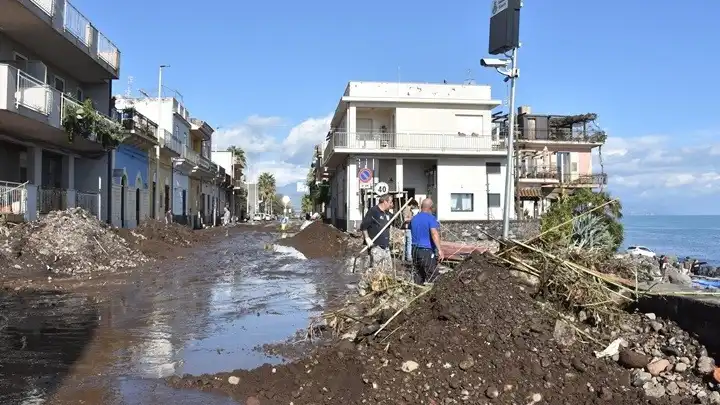 Copernicus: Ο Φεβρουάριος ανάμεσα στους πιο θερμούς παγκοσμίως στα χρονικά, ακραίες βροχοπτώσεις στην Ευρώπη