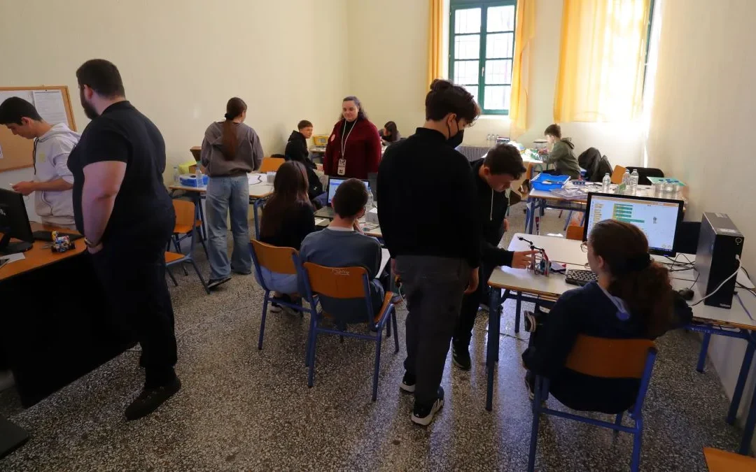 1ο Hackathon Πρέβεζας: Έξυπνες λύσεις από μαθητές για την καθημερινότητα