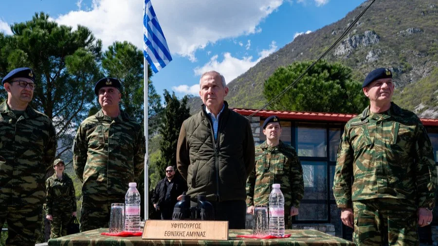 Στις μονάδες της μεθορίου ο Αθ. Δαβάκης – Ευχές σε στρατιωτικούς για το Πάσχα