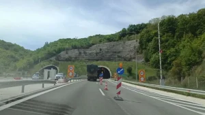 Σαββατοκύριακα καλοκαιριού: Αν κλείσει η Εγνατία για τα φορτηγά, θα κλείσει και το Λιμάνι της Ηγουμενίτσας;