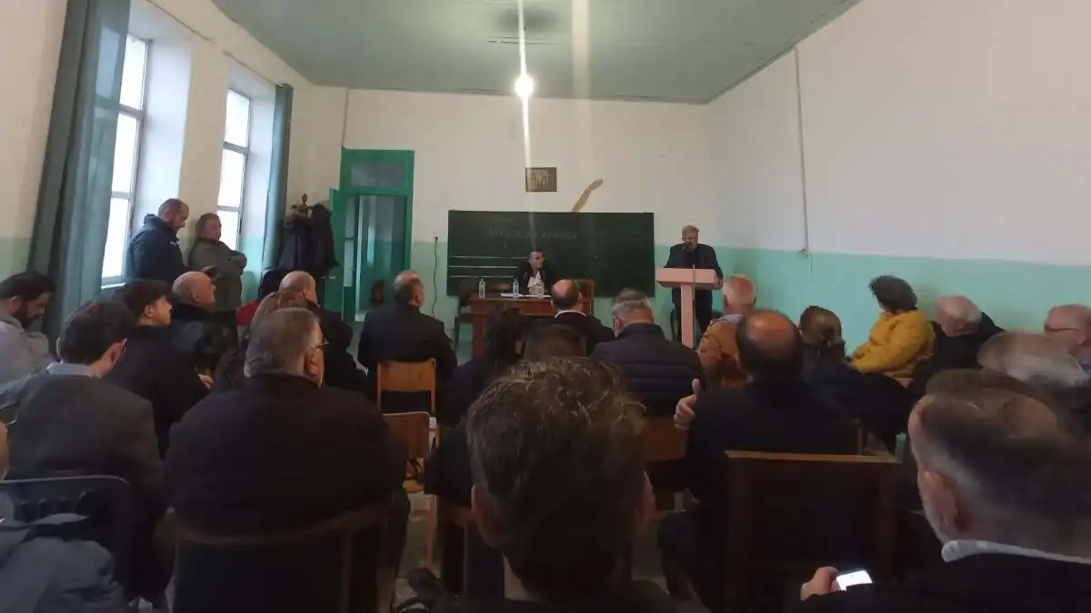 Καμαρίνα: Ομόφωνο «όχι» σε φωτοβολταϊκό κοντά στο Ζάλογγο