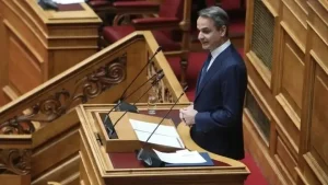 Βουλή: Live η σύγκρουση των πολιτικών αρχηγών για το κράτος δικαίου
