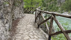 Κόνιτσα: Επιχείρηση της Πυροσβεστικής για τραυματισμένη πεζοπόρο κοντά στη Μονή Στομίου