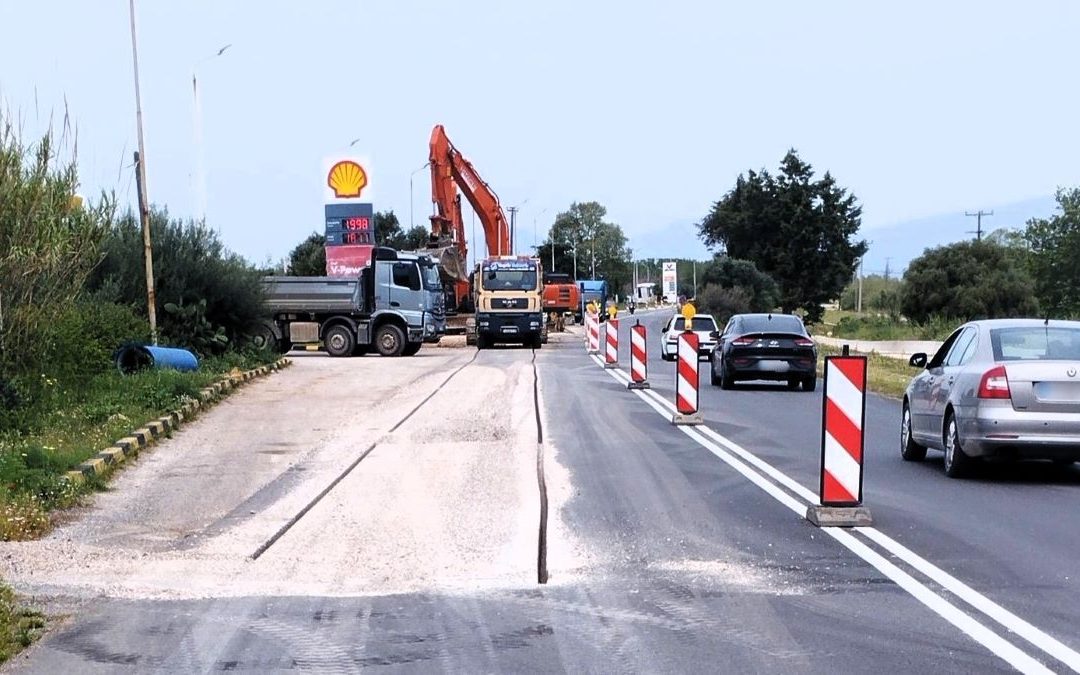 Παραλιακή Πρέβεζας: Σκάβουν δρόμο που στρώθηκε πριν το Πάσχα