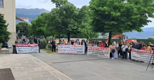 Ιωάννινα: Μισθοί, ακρίβεια και προσλήψεις στο επίκεντρο της απεργιακής συγκέντρωσης της ΑΔΕΔΥ