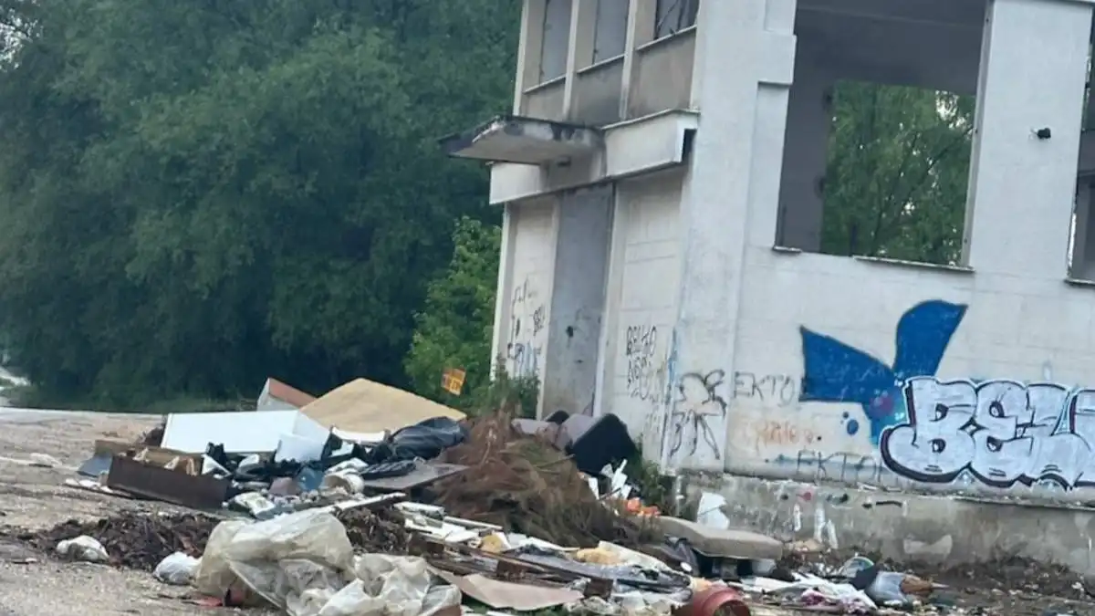 Ιωάννινα – Σκουπιδότοπος στο παλαιό αντλιοστάσιο Ανατολής