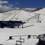 Χιόνια στο Anilio Park – Λευκό τοπίο στην καρδιά της άνοιξης
