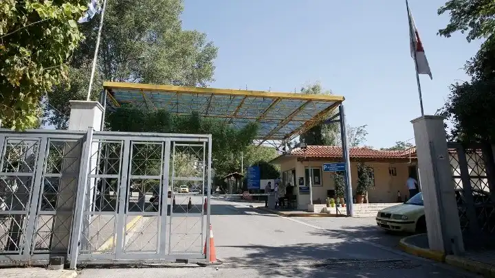 Τραγωδία στο Δαφνί – Ασθενής στραγγάλισε συγκρατούμενό του (βίντεο)