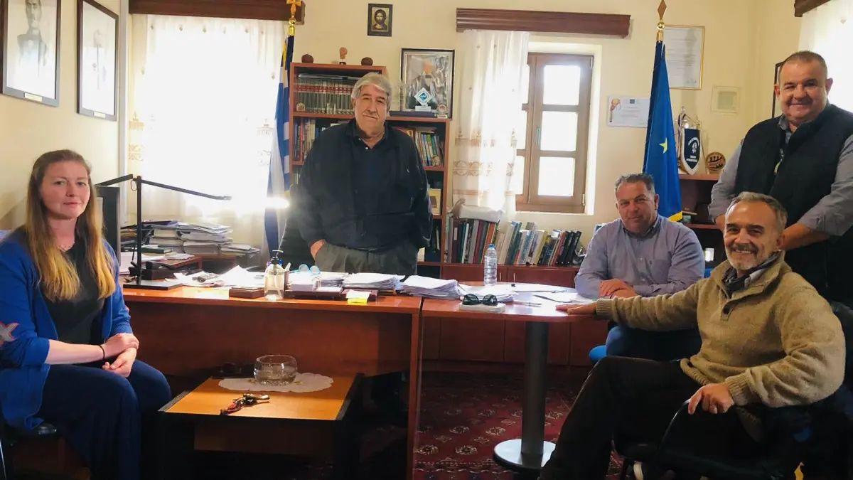 Με τον δήμαρχο Ζαγορίου συναντήθηκαν οι τουριστικές επιχειρήσεις – Στο τραπέζι η έλλειψη προσωπικού