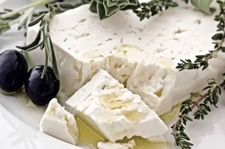 Η φέτα στο επίκεντρο διεθνούς εμπορικής διαμάχης (βίντεο)