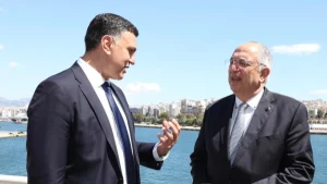 Τούρκοι ψαράδες αμφισβητούν τα κυριαρχικά δικαιώματα – Σήμα συναγερμού από Κικίλια στην ΕΕ