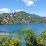 Άνοιξε ξανά ο δρόμος προς τη Λίμνη Ζηρού μετά την απομάκρυνση των καμένων δέντρων του καλοκαιριού