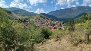 Ορειβατικός Σύλλογος Ιωαννίνων: Ορειβατική πορεία στην Τσούκα Τζίνα με καθαρισμό του μονοπατιού Ε6